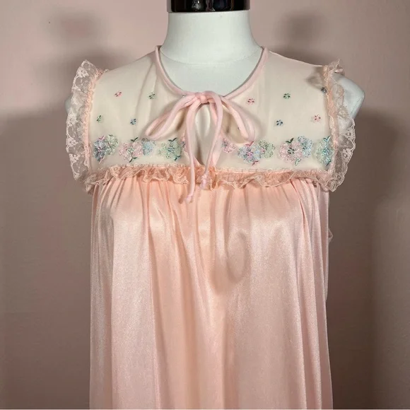Vintage 50 60 Retro Cottagecore Floral Embroidery Peach Pastel Long Nightgown - Picture 16 of 16